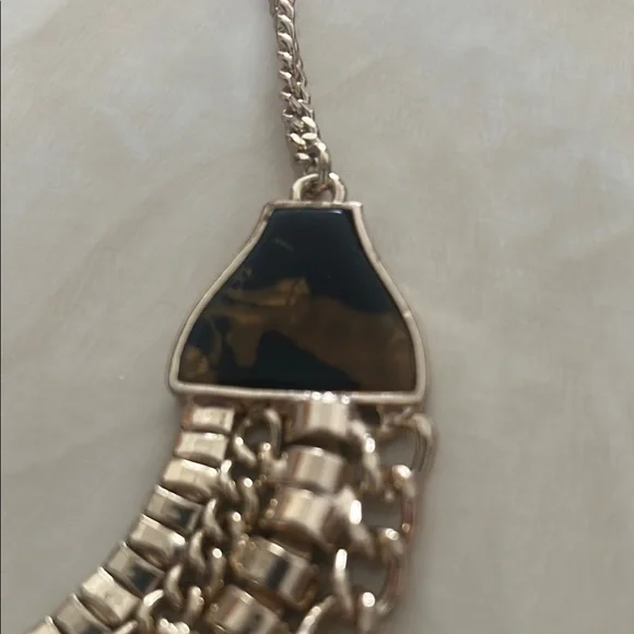Elegant Gold and Black Necklace - Picture 3 of 3